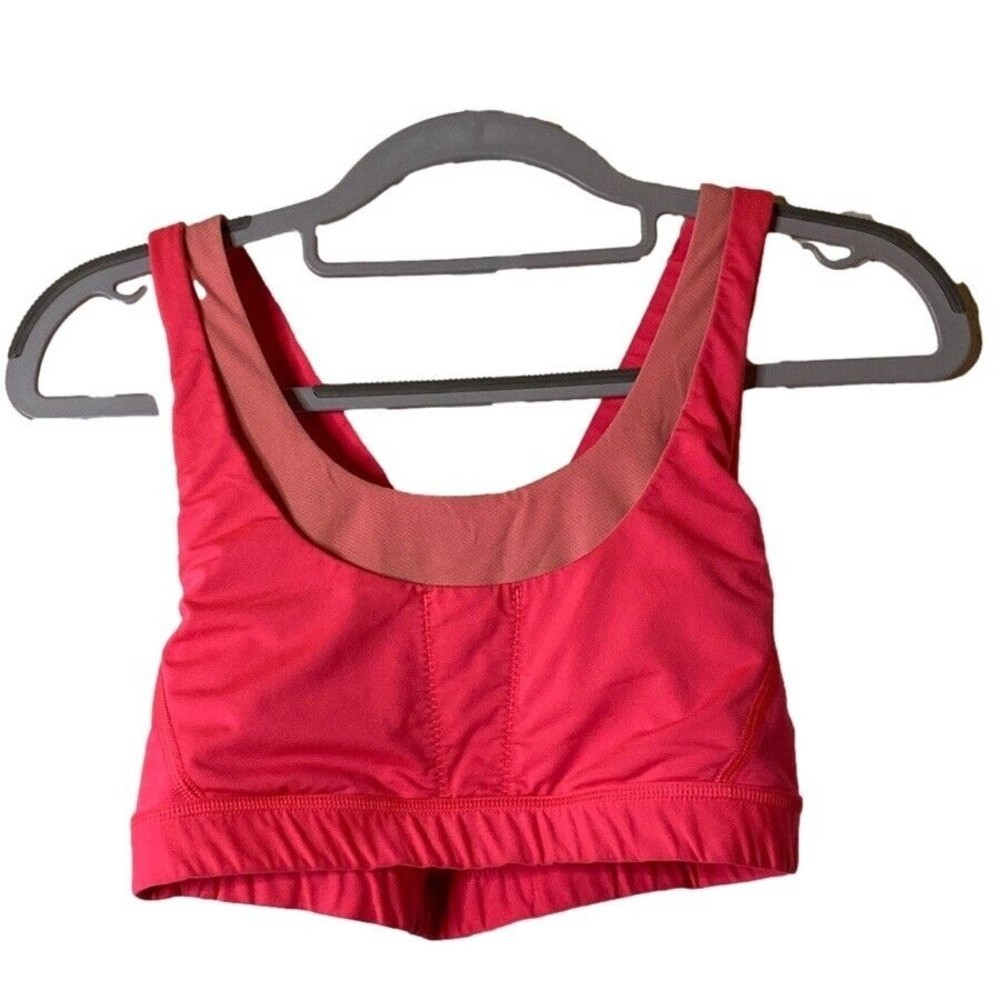 💕 Lululemon Pink Crisscross Back Athletic Bra Top - Size 6 💕